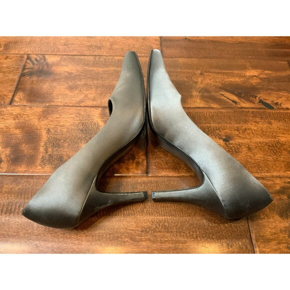 Salvatore Ferragamo Gray Satin Square Toe High Heels, Size 7.5 - Picture 7 of 9